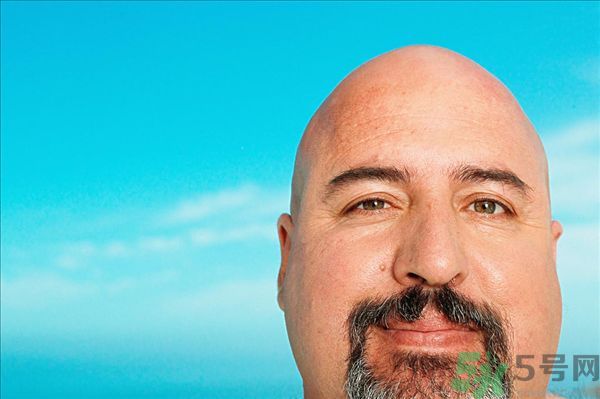 蹺二郎腿臉會變大嗎？蹺二郎腿會讓臉變大嗎？