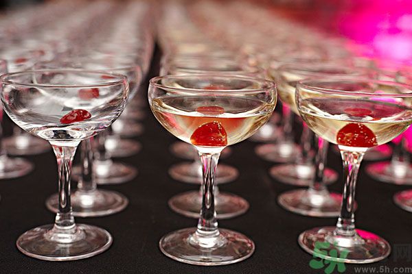 櫻桃核有毒嗎？吃櫻桃核會中毒嗎？