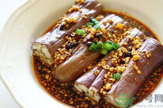 茄子皮有什么功效？茄子皮的功效是什么？