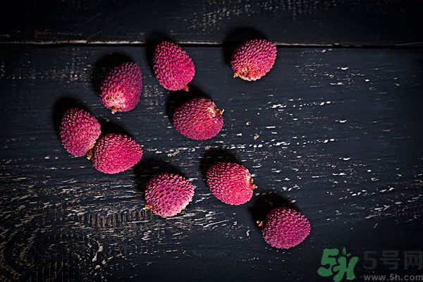 荔枝可以和雞蛋一起吃嗎？荔枝和雞蛋一起吃好嗎？