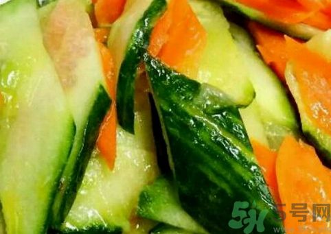 艾葉泡腳可以治痛風(fēng)嗎?艾葉泡腳能治痛風(fēng)嗎? 艾葉泡腳可以治痛風(fēng)嗎?艾葉泡腳能治痛風(fēng)嗎?