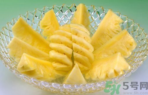 木瓜可以和菠蘿一起吃嗎？木瓜和菠蘿一起吃有什么影響？