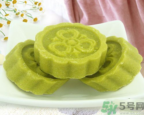 喝中藥期間可以吃綠豆糕嗎？吃中藥能不能吃綠豆糕？