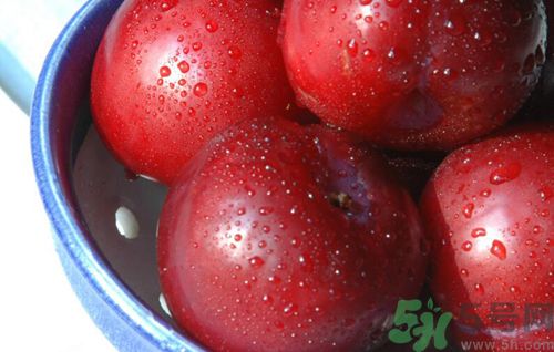 李子可以放冰箱嗎？李子應(yīng)該怎樣保存？