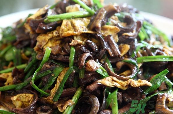 鱔魚(yú)可以和雞蛋一起吃嗎?鱔魚(yú)能和雞蛋同吃嗎?