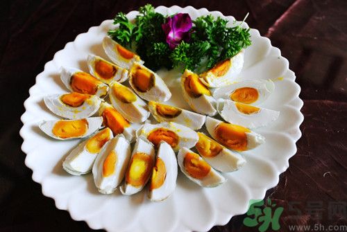 咸鴨蛋和雞蛋能一起吃嗎?咸鴨蛋和雞蛋營養(yǎng)價值