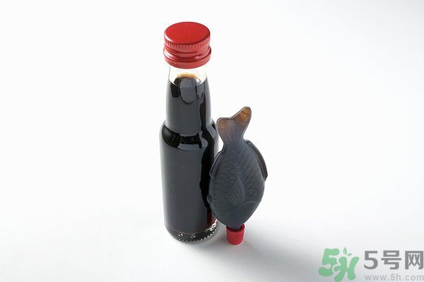 老抽和生抽的區(qū)別方法？怎么區(qū)分生抽和老抽？