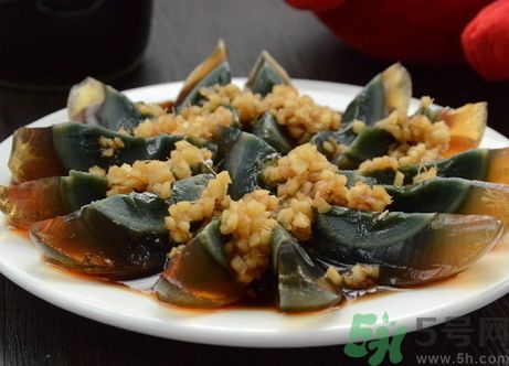 皮蛋可以和生姜一起吃嗎?皮蛋能和生姜同吃嗎? 皮蛋可以和生姜一起吃嗎?皮蛋能和生姜同吃嗎?