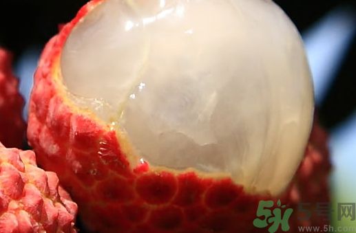 吃荔枝可以喝牛奶嗎？吃完荔枝喝牛奶好不好？