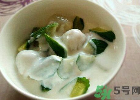 吃山竹可以喝酸奶嗎?山竹能和酸奶一起吃嗎? 吃山竹可以喝酸奶嗎?山竹能和酸奶一起吃嗎?