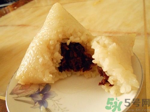 電飯煲煮粽子要加多少水?電飯煲蒸粽子要放多少水? 電飯煲煮粽子要加多少水?電飯煲蒸粽子要放多少水?