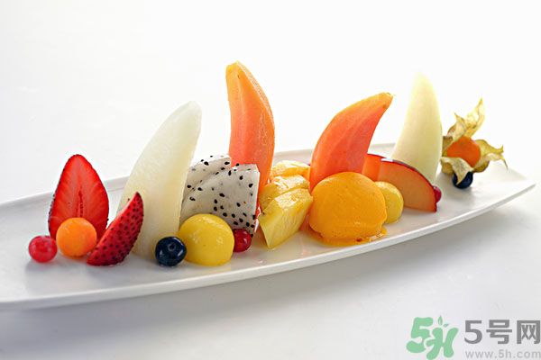 木瓜是酸的嗎？木瓜吃起來什么味道？