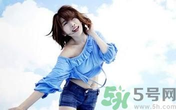 胳膊曬黑了多久能恢復(fù)？胳膊曬黑了怎么白回來？