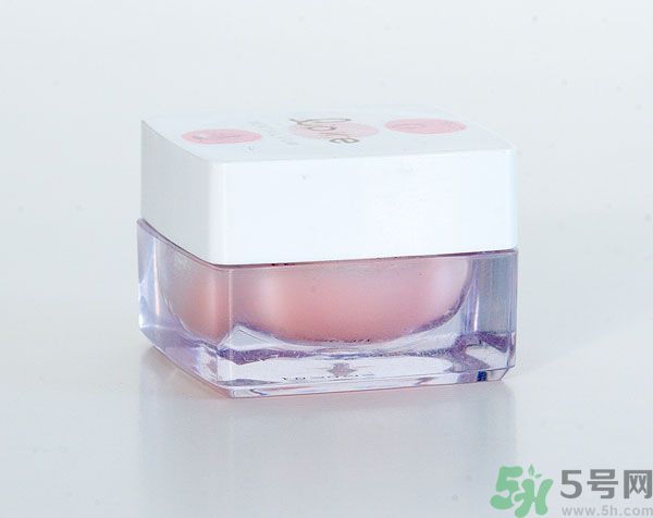 去年沒(méi)用完的防曬霜今年還能用嗎？擦護(hù)膚品直接用手取好嗎？