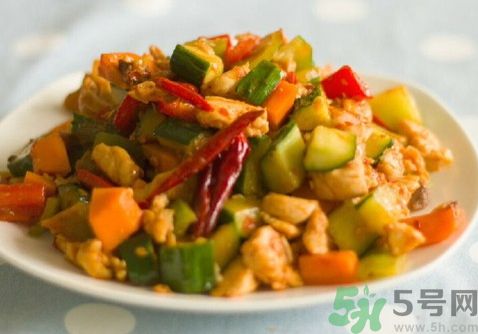 宮保雞丁用的什么材料?宮保雞丁用的什么調料?