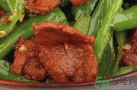 農家小炒肉用生抽還是老抽?農家小炒肉用的老抽嗎?