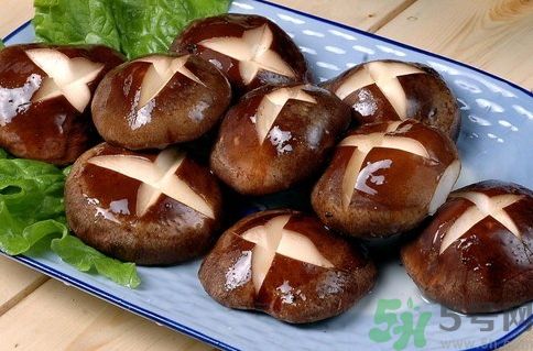 山藥可以和香菇一起吃嗎?山藥能和香菇同吃嗎? 山藥可以和香菇一起吃嗎?山藥能和香菇同吃嗎?