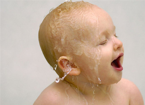 夏天洗冷水澡好嗎?夏天洗冷水澡的好處與壞處 夏天洗冷水澡好嗎?夏天洗冷水澡的好處與壞處