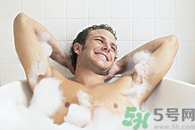 夏天洗熱水澡好嗎?夏天洗熱水澡的好處有哪些 夏天洗熱水澡好嗎?夏天洗熱水澡的好處有哪些