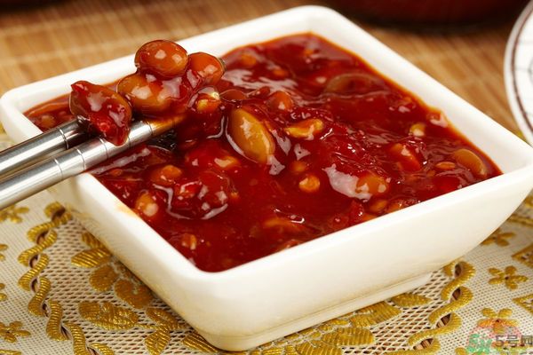 豆瓣醬的做法？豆瓣醬和黃豆醬的區(qū)別？