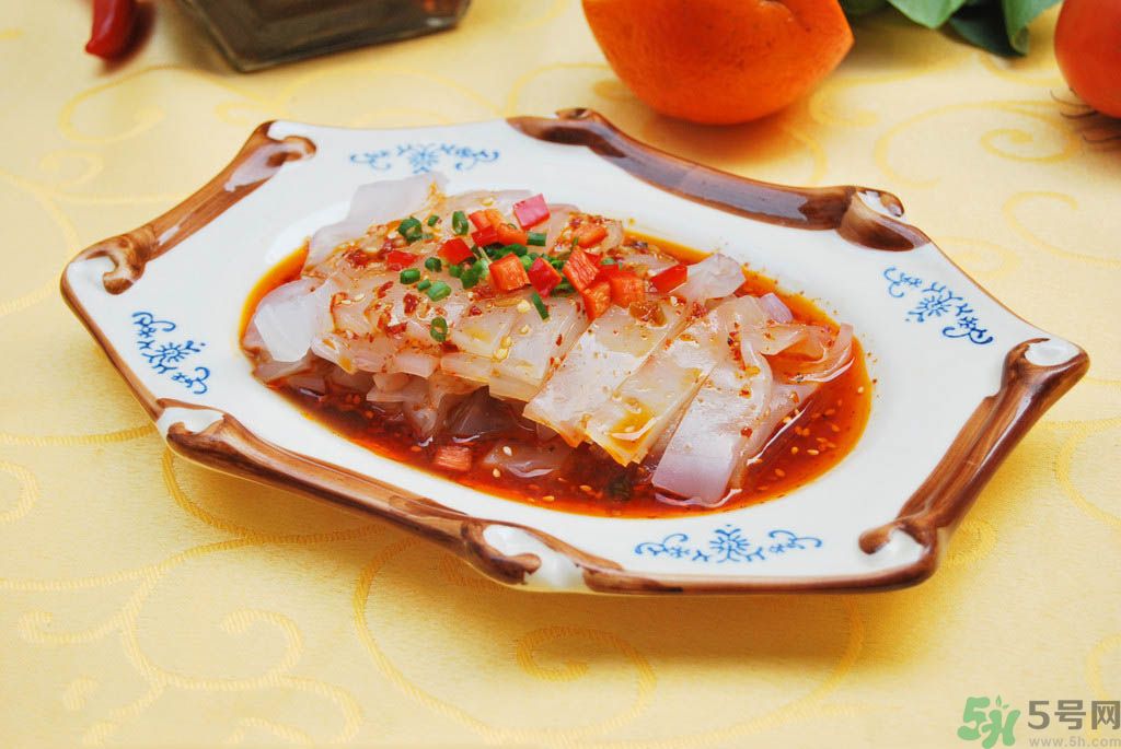 豆瓣醬的做法？豆瓣醬和黃豆醬的區(qū)別？