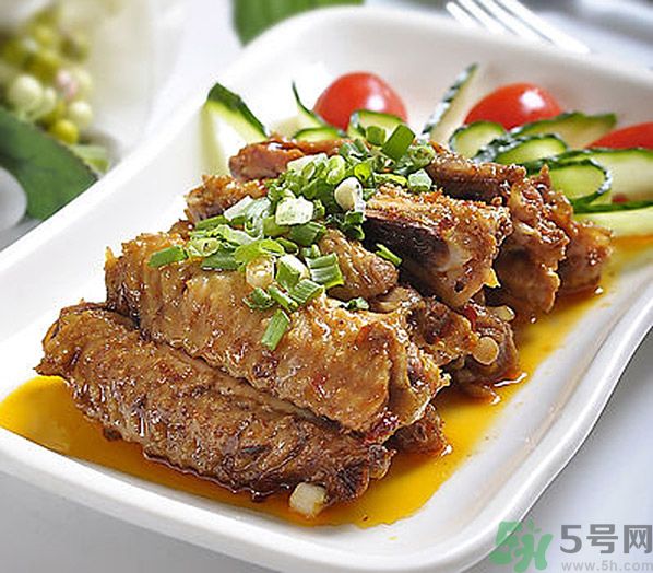 豆瓣醬的做法？豆瓣醬和黃豆醬的區(qū)別？