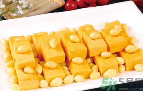 吃南瓜皮膚會(huì)變黃嗎?吃南瓜皮膚變黃怎么辦 吃南瓜皮膚會(huì)變黃嗎?吃南瓜皮膚變黃怎么辦