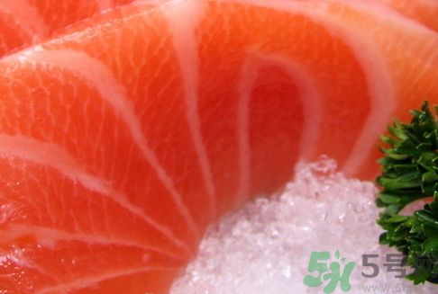 三文魚(yú)可以和山藥一起吃嗎?三文魚(yú)能和山藥同吃嗎?