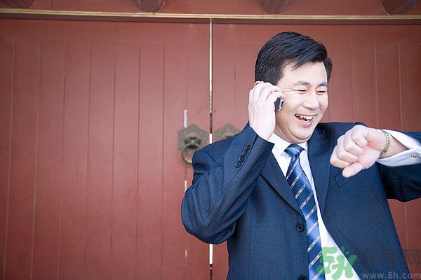 為什么中年人容易出軌？中年人出軌是什么原因？