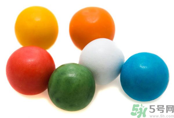 誤吞口香糖怎么辦呢？口香糖吃肚子里了怎么辦？