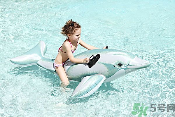 洗澡怎么洗的干凈？洗澡怎么洗后背？