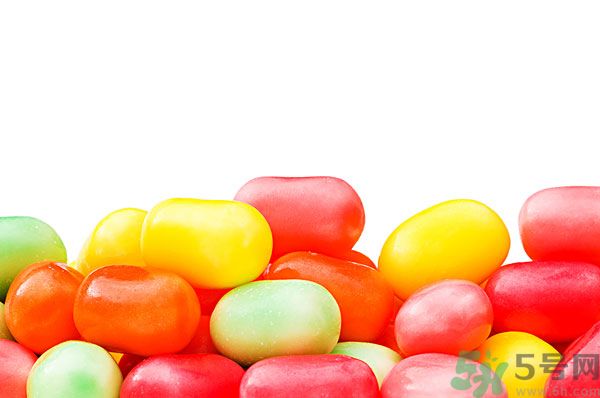 誤吞口香糖怎么辦呢？口香糖吃肚子里了怎么辦？