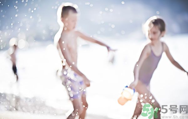 洗澡怎么洗的干凈？洗澡怎么洗后背？