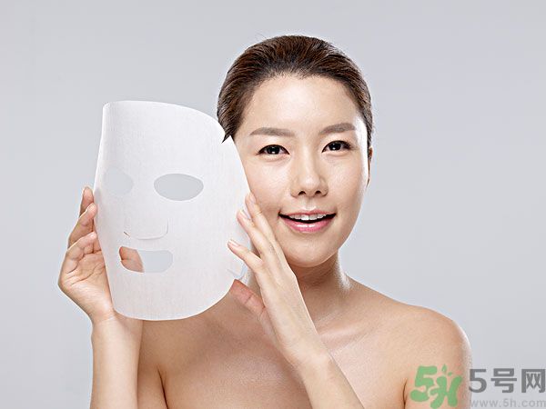 洗澡的時候可以敷面膜嗎？敷面膜和洗澡的順序