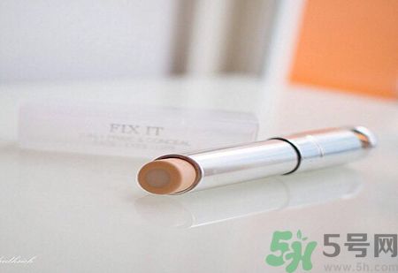 Dior瞬效美肌遮瑕膏適合什么膚質(zhì)？什么膚質(zhì)適合用Dior瞬效美肌遮瑕膏？