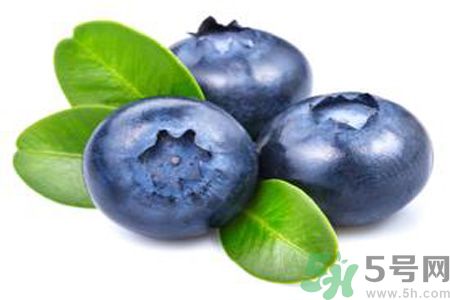 藍(lán)莓上面的白色的東西是什么？藍(lán)莓上面的白色的東西可以吃嗎？