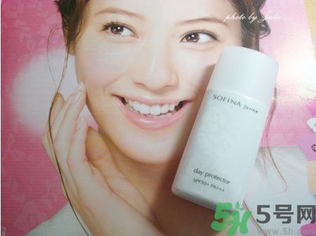 蘇菲娜sofina防曬霜哪款好用？sofina防曬白蕾絲藍(lán)蕾絲區(qū)別