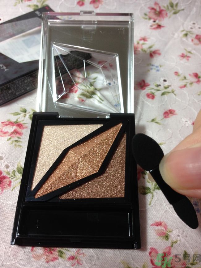 凱朵kate覺醒鉆光閃耀杏仁三色眼影怎么樣及價(jià)格說明 凱朵kate覺醒鉆光閃耀杏仁三色眼影怎么樣及價(jià)格說明