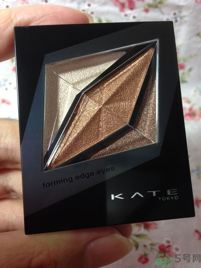 凱朵kate覺醒鉆光閃耀杏仁三色眼影怎么樣及價(jià)格說明 凱朵kate覺醒鉆光閃耀杏仁三色眼影怎么樣及價(jià)格說明