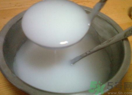 米湯可以沖奶粉嗎?米湯沖奶粉好不好? 米湯可以沖奶粉嗎?米湯沖奶粉好不好?