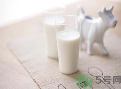 燒水壺可以煮牛奶嗎？燒水壺煮的牛奶可以喝嗎？