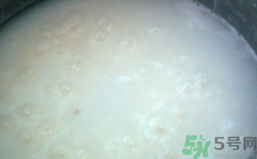 米湯可以加蜂蜜嗎?米湯加蜂蜜好不好? 米湯可以加蜂蜜嗎?米湯加蜂蜜好不好?