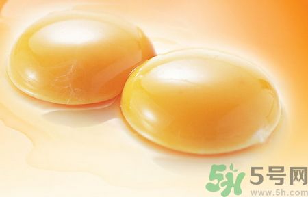 米湯可以和蛋黃一起吃嗎?米湯能和蛋黃同吃嗎? 米湯可以和蛋黃一起吃嗎?米湯能和蛋黃同吃嗎?