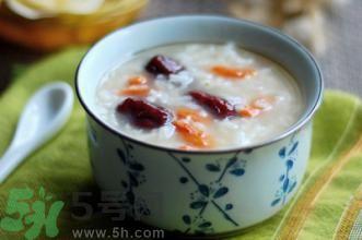 大米可以和紅棗煮粥嗎?大米能和紅棗一起吃嗎? 大米可以和紅棗煮粥嗎?大米能和紅棗一起吃嗎?