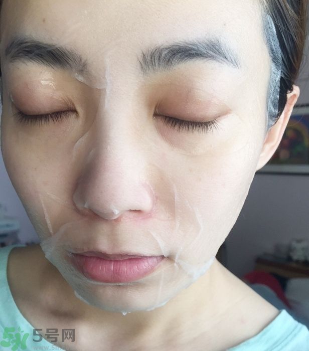 寵愛(ài)之名寵愛(ài)女孩礦物云絲面膜真假鑒別圖