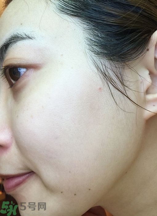 寵愛(ài)之名寵愛(ài)女孩礦物云絲面膜真假鑒別圖