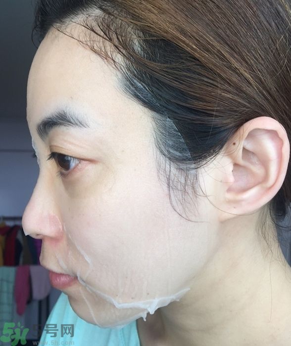 寵愛(ài)之名寵愛(ài)女孩礦物云絲面膜真假鑒別圖