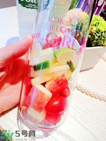 寵愛之名寵愛女孩面膜怎么樣？寵愛女孩礦物云絲面膜好用嗎？