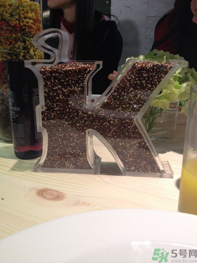 科顏氏藜麥煥膚精華怎么樣？科顏氏藜麥煥膚精華好用嗎