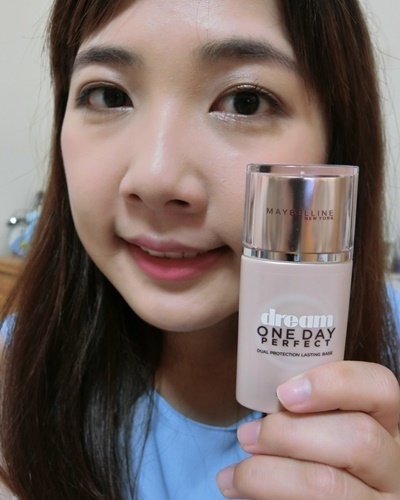 美寶蓮夢幻奇跡控油透潤持妝乳怎么樣？好用嗎？